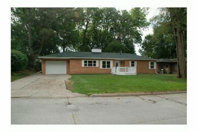 1037 68th St, Windsor Heights, IA 50324 - photo 3