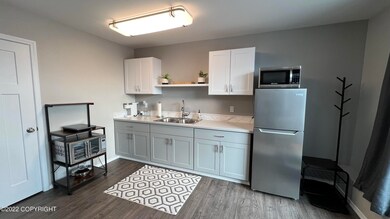 5600 Tudor Square Ct unit B, Anchorage, AK 99504 - photo 7