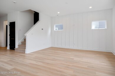 138 Rock Ln-11
