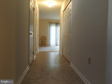 570 Doe Ct, Royersford, PA 19468 - photo 3