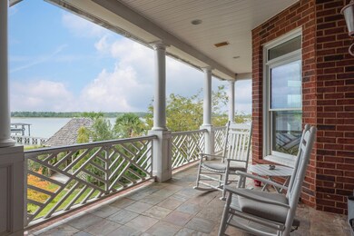 2076 Willbrook Ln Mount-large-007-080-KL