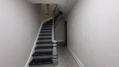 61 S Hamilton St, Poughkeepsie, NY 12601 - photo 3