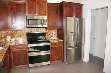 4225 SE TAMARIND ST KITCHEN