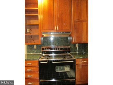 451 N 13th St, Reading, PA 19604 - photo 7