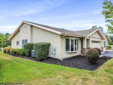 169 Arrowhead Ridge, Hedgesville, WV 25427 - photo 2