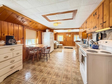 19 Gray Rd, Pittsburg, NH 03592 - photo 5