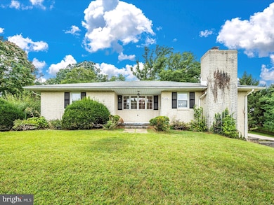 524 Obrecht Rd, Sykesville, MD 21784 - photo 2