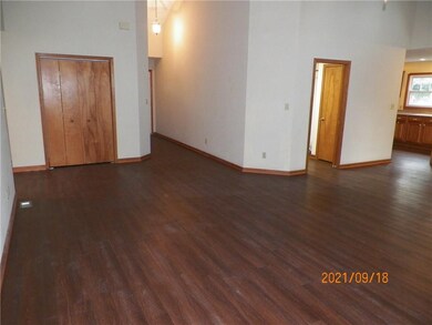 3515 Richland Dr, Columbus, IN 47203 - photo 4