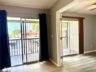 6492 Royal Woods Dr unit 5, Fort Myers, FL 33908 - photo 2