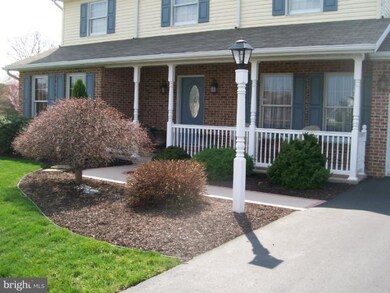 542 Hilltop Cir, Greencastle, PA 17225 - photo 4