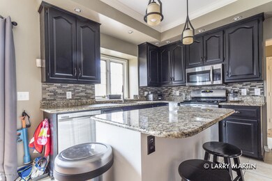 1376 Meadow Green