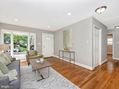 6404 Country Club Ct, Hyattsville, MD 20785 - photo 5