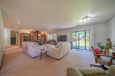 5782 Old Barn Way-10