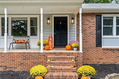 Property entrance featuring a porch