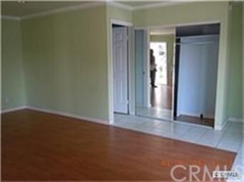LARGE BEDROOM