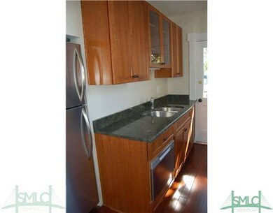 115 W Perry St unit up, Savannah, GA 31401 - photo 4