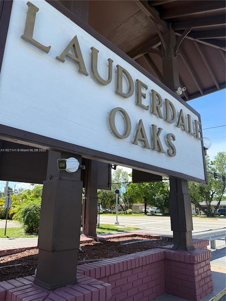 3001 NW 46th Ave Unit 204, Lauderdale Lakes, FL 33313