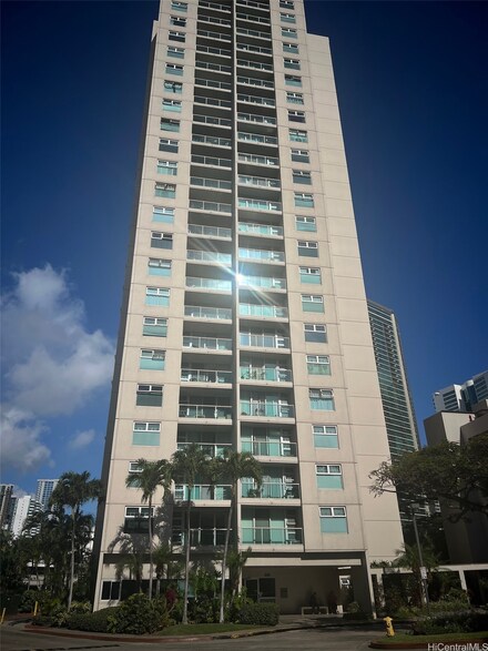 1133 Waimanu St Unit 911, Honolulu, HI 96814