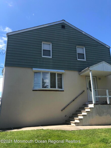 7 Ivy St, Fords, NJ 08863