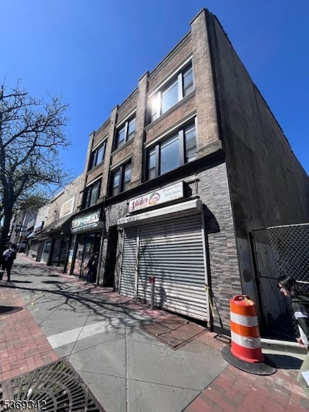210 Broad St, Elizabeth, NJ 07201