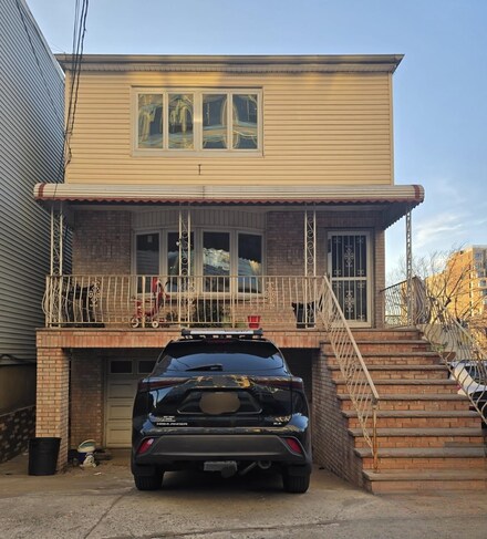 109 Tonnelle Ave, Jersey City, NJ 07306