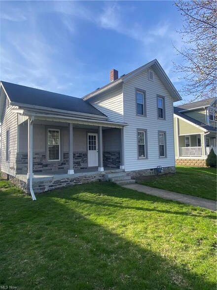172 N Main St, Creston, OH 44217