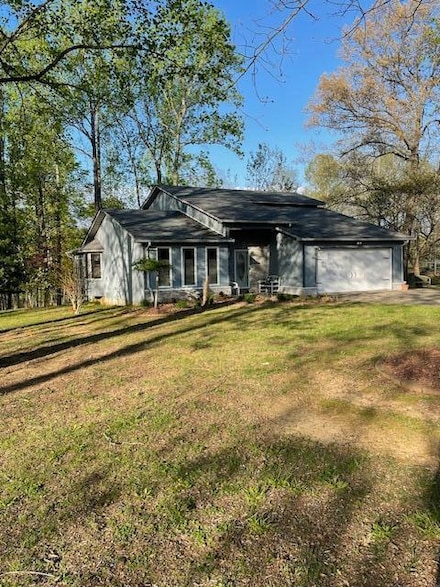216 Tall Timbers Dr, Jamestown, KY 42629