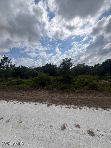 1118 Abbott Ave, Lehigh Acres, FL 33972