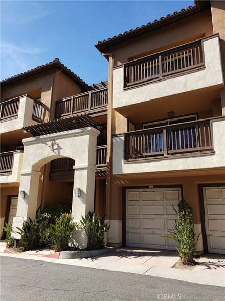 2960 Champion Way Unit 1807, Tustin, CA 92782