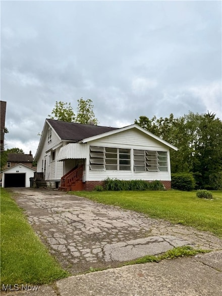 537 W Ravenwood Ave, Youngstown, OH 44511