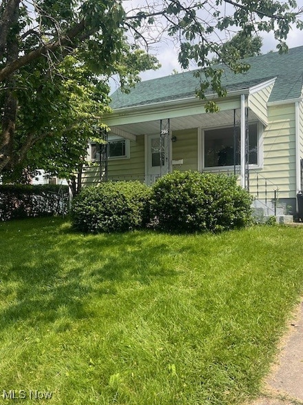 296 Sanderson Ave, Campbell, OH 44405