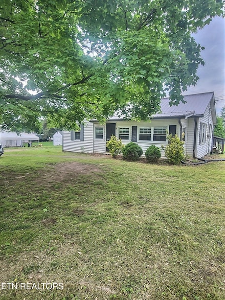 4950 Niles Ferry Rd, Greenback, TN 37742