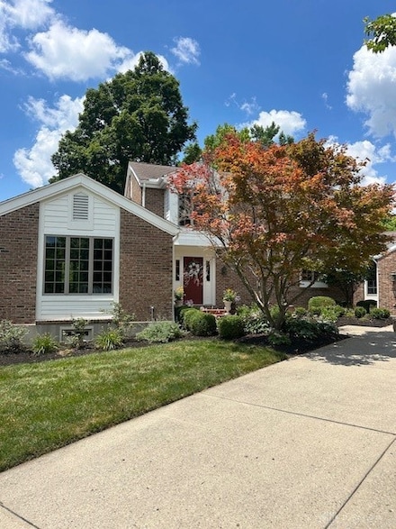 563 Eagle Cir, Dayton, OH 45429