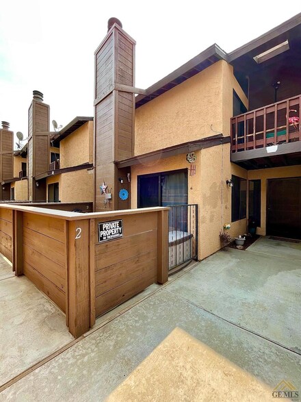 4400 Isla Verde St Unit 2, Bakersfield, CA 93301