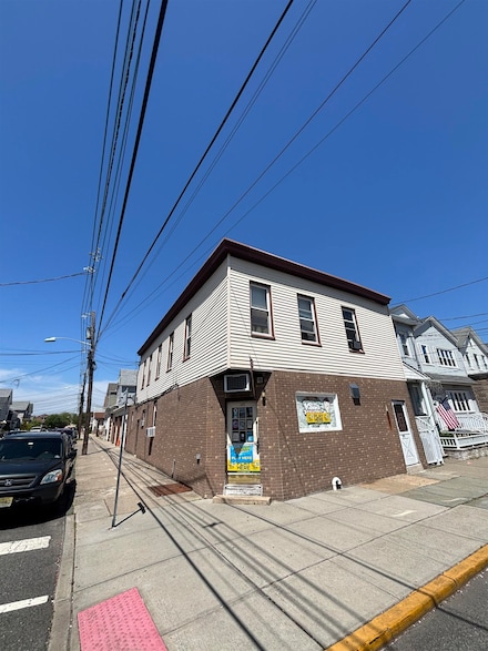 171 Hobart Ave, Bayonne, NJ 07002