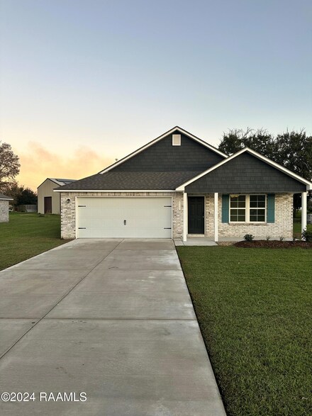 716 Barrow St, New Iberia, LA 70563