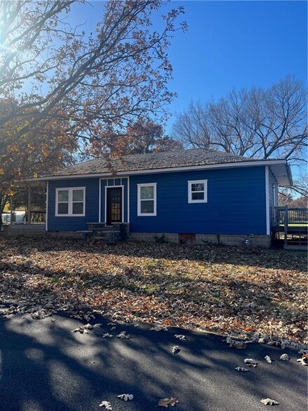 923 E Jackson St, Pittsburg, KS 66762