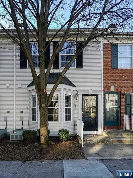 2222 Lancaster Ct Unit 1, Mahwah, NJ 07430