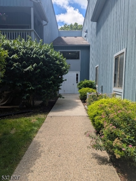 15 Drake Ln, Ledgewood, NJ 07852