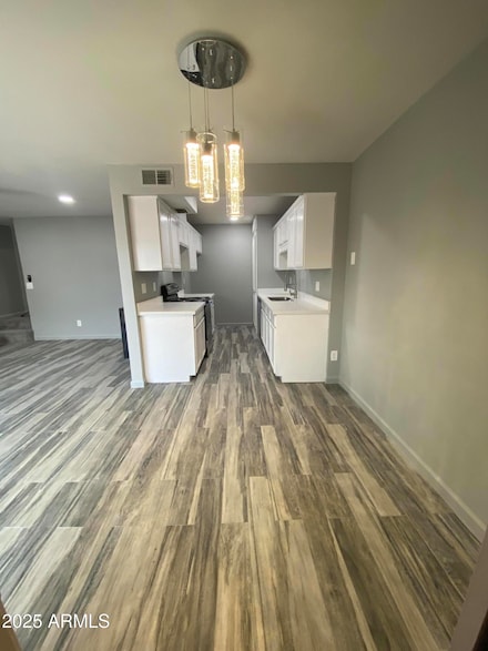 6041 W Golden Ln, Glendale, AZ 85302