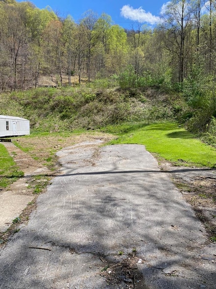 1625 Allegheny Rd, Hellier, KY 41534