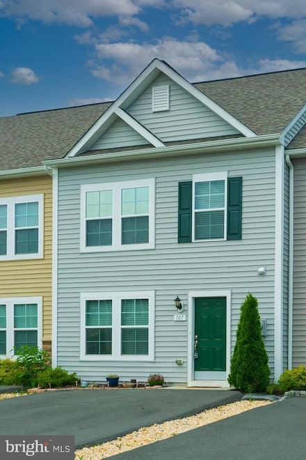 107 Loblolly Dr, Bunker Hill, WV 25413