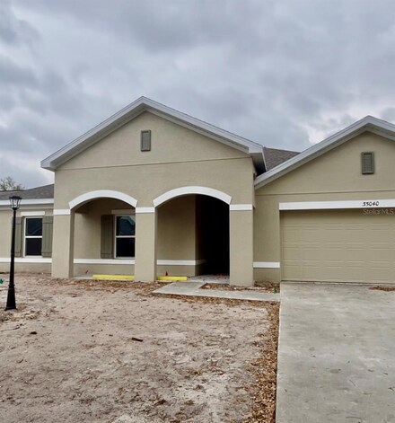 35040 Smoketree Ln, Ridge Manor, FL 33523
