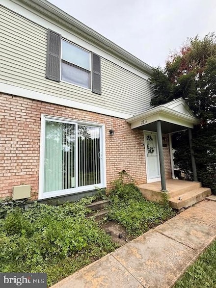 213 Hammershire Rd, Reisterstown, MD 21136