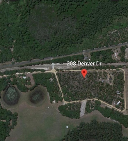 208 Denver Dr, Interlachen, FL 32148