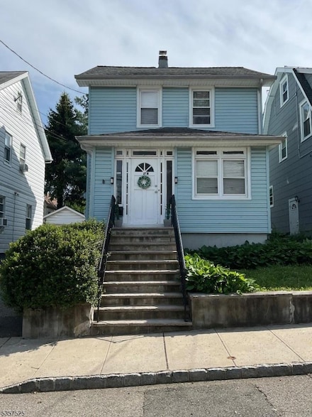 18 Park Dr N, West Orange, NJ 07052