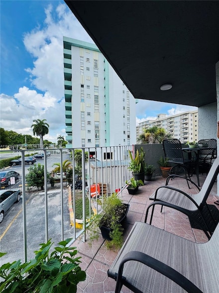 1750 W 46th St Unit 210, Hialeah, FL 33012
