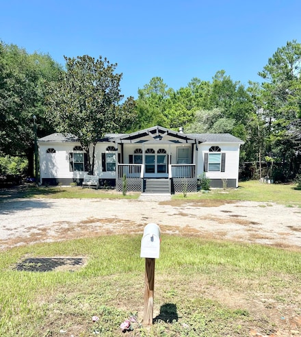 42 Cypress Ln, Freeport, FL 32439