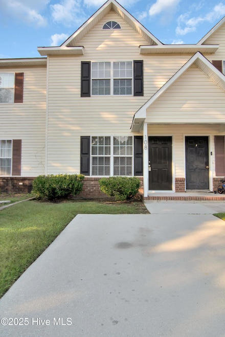 108 Mesa Ln, Jacksonville, NC 28546