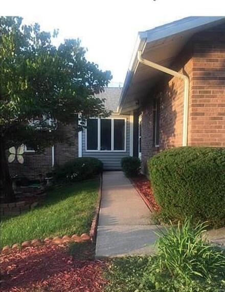1613 Rosewall Dr Unit B, Saint Charles, MO 63303